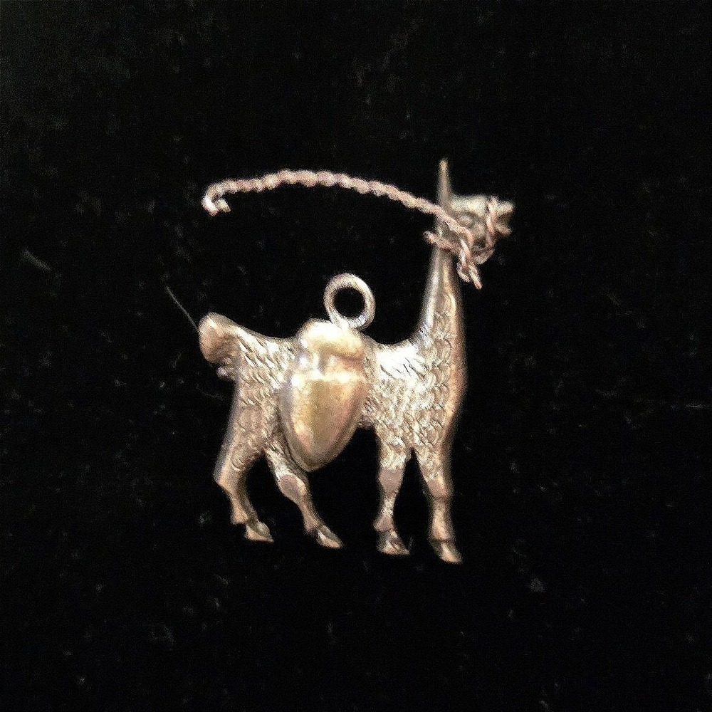 Vintage Silver Alpaca Llama Charm Brooch Peruvian‎ Folk Art Animal Pendant